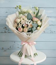 Букет цветов из:  Розы и Лизиантусы #REPLACE_PRED# Пестово Новгородская область