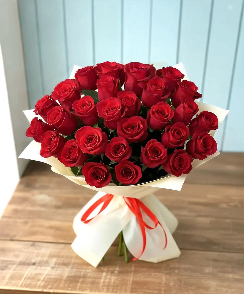 Букет 29 Красных роз в Пестово Новгородская область