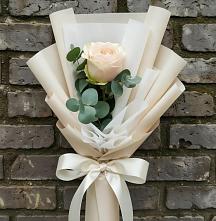 Букет цветов из:  Розы в Пестово Новгородская область