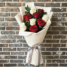 Букет цветов из:  Розы в Пестово Новгородская область