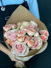 Букет цветов из:  Хризантемы и Розы #REPLACE_PRED# Пестово Новгородская область