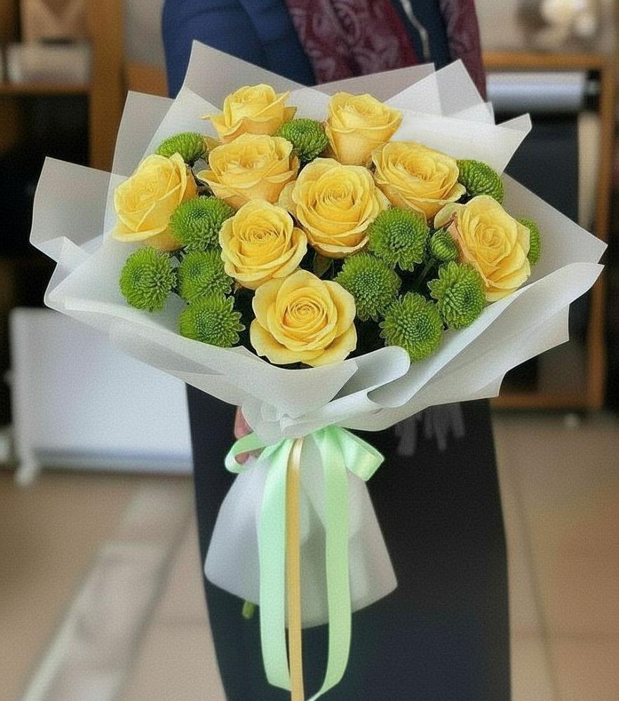 Букет цветов из: Хризантемы и Розы в Пестово Новгородская область