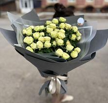 Букет Белые кустовые розы Солинеро #REPLACE_PRED# Пестово Новгородская область