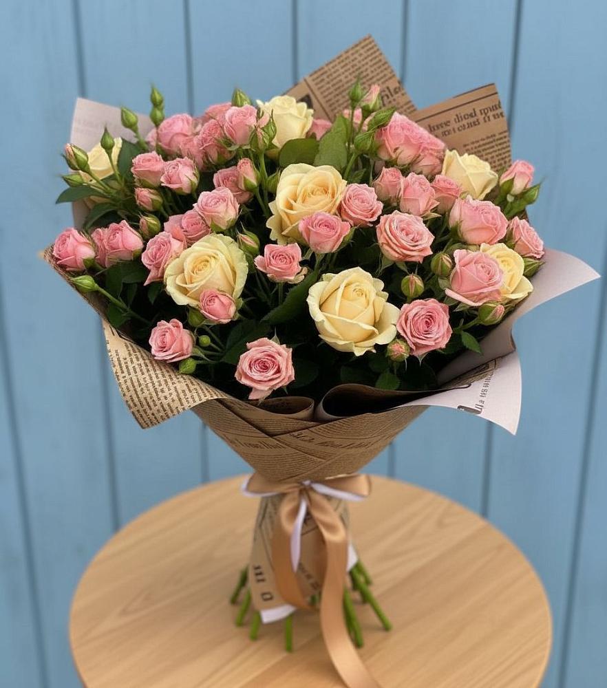 Букет цветов из: Розы в Пестово Новгородская область