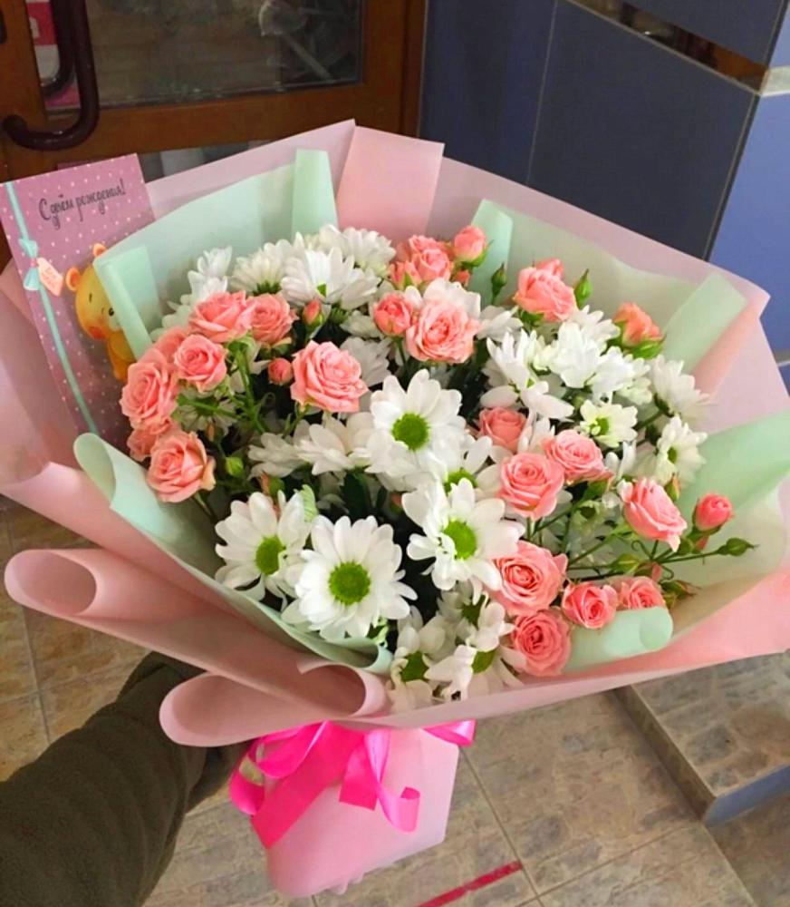 Букет цветов из: Розы и Хризантемы в Пестово Новгородская область