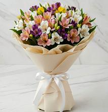 Букет цветов из:  Альстромерии в Пестово Новгородская область