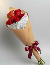 Букет цветов из:  Розы в Пестово Новгородская область