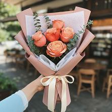 Букет цветов из:  Розы в Пестово Новгородская область