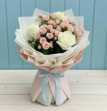 Букет цветов из:  Розы в Пестово Новгородская область