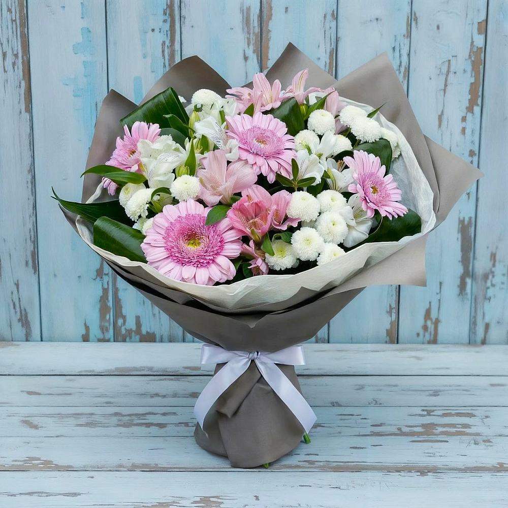 Букет цветов из: Герберы, Альстромерии и Хризантемы в Пестово Новгородская область
