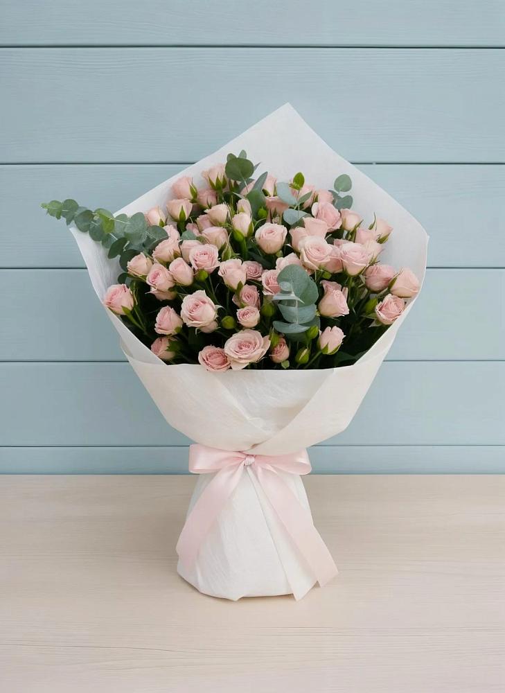 Букет цветов из: Розы в Пестово Новгородская область