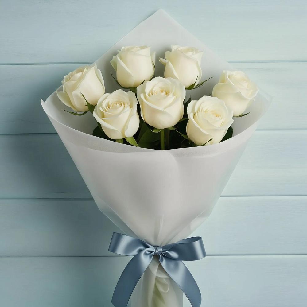 Букет 7 Белых роз Эдлесс Лав в Пестово Новгородская область