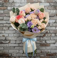 Букет цветов из:  Розы, Лизиантусы и Гвоздики #REPLACE_PRED# Пестово Новгородская область