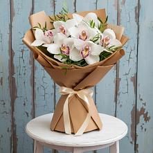Букет цветов из:  Орхидеи и Розы #REPLACE_PRED# Пестово Новгородская область